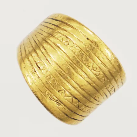 Ring stl:17¾ bredd 6,5-17,6mm skev, 23K Vikt: 17,4 g