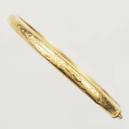 Armring med mönsterdekor Ø56mm, bredd 5,5mm, öppningsbart, Ceson Guldvaru Ab, Göteborg år 1958, 18K. Vikt: 8,1 g