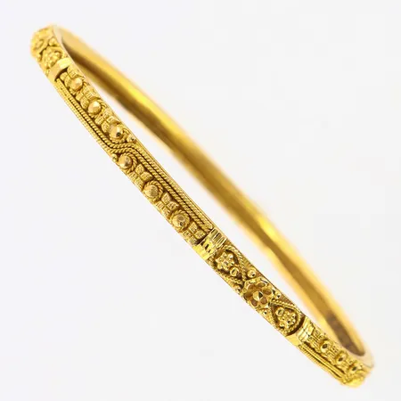Armring mönster Ø60mm bredd 4mm skevheter 22K. Vikt: 12,4 g