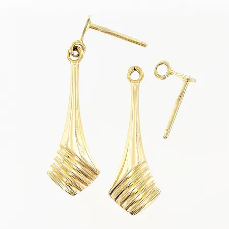 Örhängen längd 30mm, varav 1 defekt, saknar stopp, 18K Vikt: 1,4 g