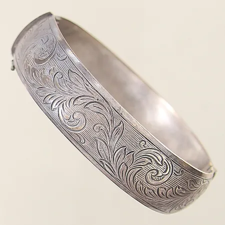Stelt armband Ø60mm bredd 15,6mm öppningsbar silver 830/1000 Vikt: 28,4 g