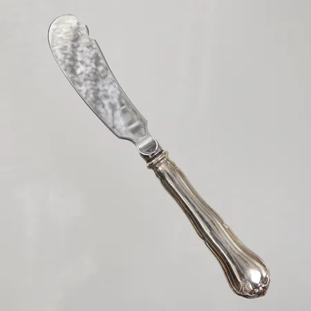 Smörkniv modell Viktoria längd 18cm, blad i rostfritt stål silver 830/1000 Vikt: 58,6 g