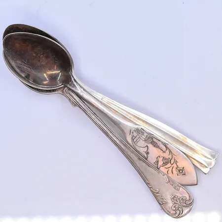 14 skedar modeller Birgitta Gammal Fransk och Tornedal, längd 12-13 cm, silver 830/1000. Vikt: 210,8 g