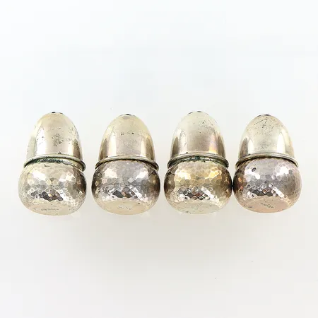 4 saltkar i form av ekollon höjd 4cm, fläckar, svensk importstämpel, silver 830/1000. Vikt: 50,7 g