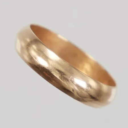 Ring slät stl:18½, bredd 4,8mm, vassa kanter, BÖS år 1990, gravyr, 18K Vikt: 3,7 g