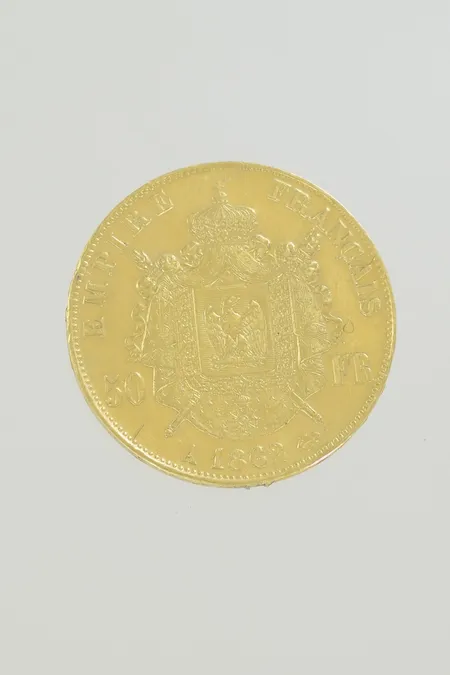 Guldmynt Napoleon III Empereur 1862, 50fr diam 28 mm, defekt på sidan 21,6K Vikt: 12,3 g