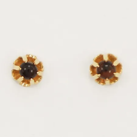 Ett par örhängen med lila stenar Ø4,8mm 18K  Vikt: 0,9 g