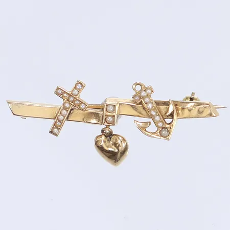 Brosch med dekor av pärlor hjärta kors och ankare (Tro hopp och kärlek) svenska stämplar 1903 längd 4cm bucklor 18K Vikt: 2,7 g