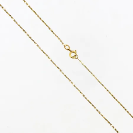 Kedja längd 47cm bredd 1mm, defekt lås, 18K. Vikt: 2,5 g