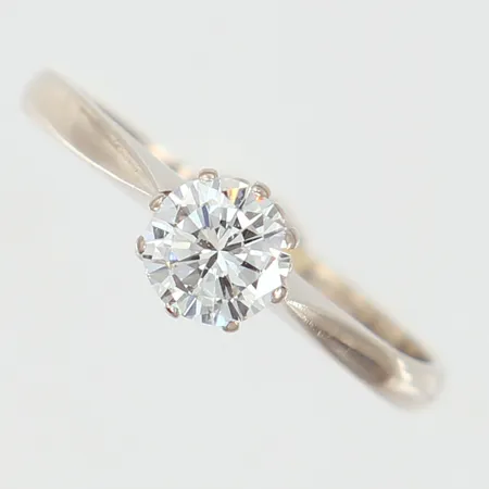 Ring diamant 0,50ct stl:16¾ bredd 1,5-5,5mm 18K Vikt: 1,9 g