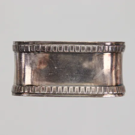 Servettring 5cm , bredd 24,5mm Silver 835/1000 Vikt: 17,3 g