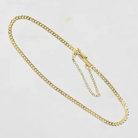Armband Pansar längd 17½ cm, bredd 2 mm, säkerhetskedja, 18K. Vikt: 2,2 g