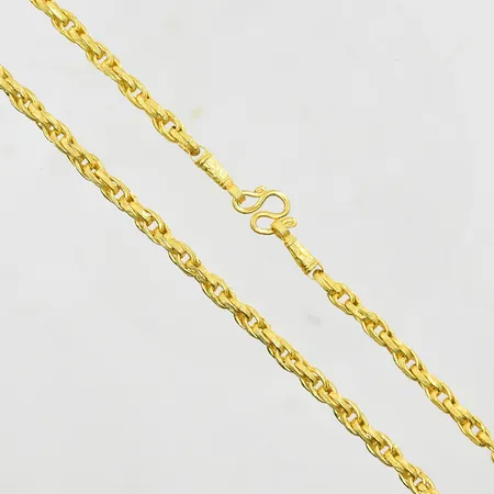 Collier Thaiguld 1 baht längd 62 cm, bredd 5 mm, 23K. Vikt: 15,2 g