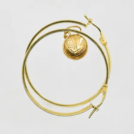 Diverse defekt guld, 18K. Vikt: 3,9 g