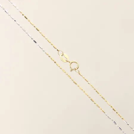 Kedja längd 40cm bredd 0,7mm delvis vitguld 18K Vikt: 1,2 g