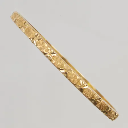 Armring Ø65mm bredd 5mm något skev, 21K 6,9g.