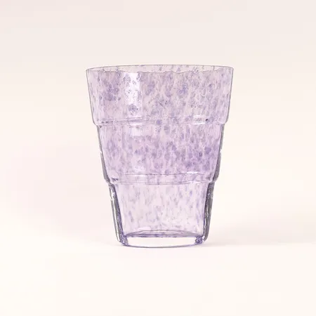 Vas "Mezzo", Ann Wåhlström för Kosta Boda, glas, signerad, numrerad, höjd: 15cm. Vikt: 0 g Skickas med postpaket.