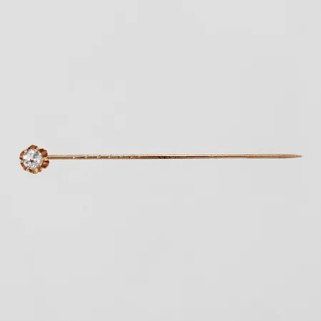 Nål med vit sten, Ø 6mm, längd ca 6,8cm, 18K Vikt: 1,3 g