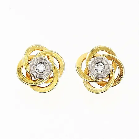 Örhängen med diamant 2 x ca 0,02ct, mått ca Ø7mm, 18K Vikt: 2,7 g