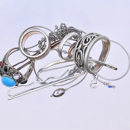 Diverse silver 830/1000. Vikt: 65,8 g