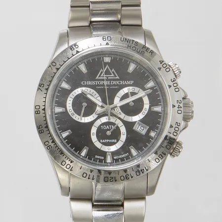 Herrur Christophe Duchamp Grand Mont stål quartz 43mm, datum, CD7101-7, kronograf nollställer ej korrekt, stållänk, extra länkbitar, certifikat ej påskrivet, box, ytterkartong saknar lock