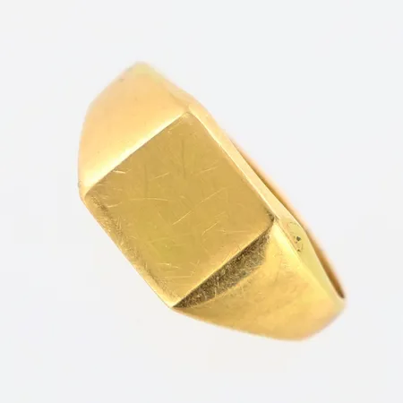 Klackring stl:17 bredd 3-8mm, 18K. Vikt: 1,9 g
