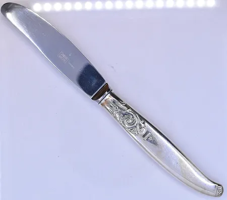 6 knivar med stålblad modell Telemark längd 20,5 cm, silver 830/1000. Vikt: 483,1 g