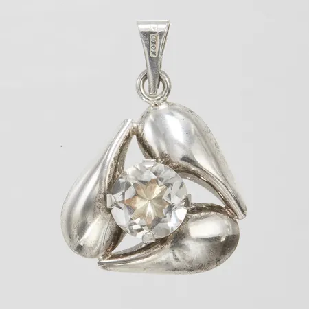 Hänge med bergkristall längd 4cm, bredd 27,5mm, silver 830/1000, bruttovikt: 5,8g Vikt: 5,8 g