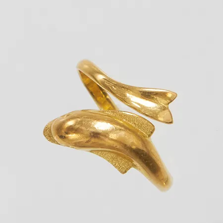 Ring delfin stl ca 15½, bredd 15mm, 18K Vikt: 2,8 g