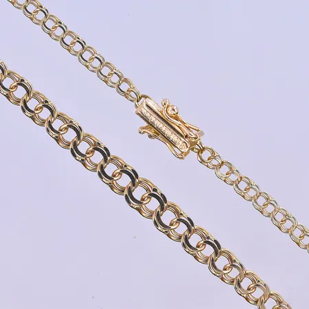 Collier Doserad Bismarck längd 46 cm, bredd 3-5 mm 18K. Vikt: 8 g