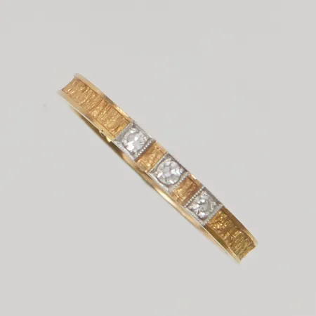 Ring Lapponia med diamanter 3x 0,02ct stl:17 bredd 2mm 18K 1,9g.