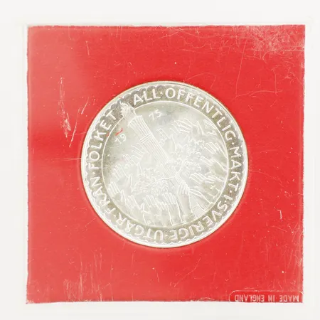 Minnesmynt 50 Kr All offentlig makt i Sverige utgår från folket 1975, Ø36mm plastetui, silver 925/1000 Vikt: 27 g