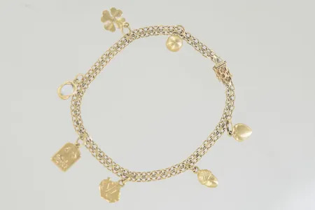 Armband X-länk med berlocker längd 19,5 cm bredd 4 mm 18K  Vikt: 8,7 g