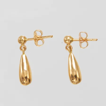 Örhängen droppar längd 1,6cm, bredd 4mm, 18K Vikt: 1,1 g