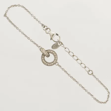 Armband med integrerad hänge med stenar, längd 17,5-20,5cm bredd1,7mm, hängets mått 11,7x15,9mm, GHA silver 925/1000 Vikt: 3,3 g
