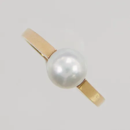 Ring stl:17¼ odlad pärla ca 7mm 18K 2,9g.