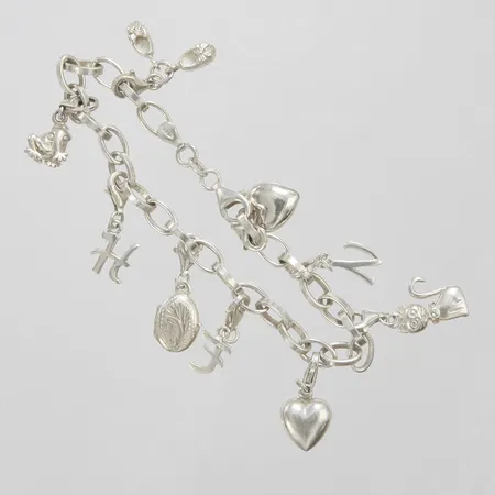 Armband med 10 berlocker längd 16,5cm, bredd 5,5-25mm, silver 925/1000 Vikt: 19,4 g