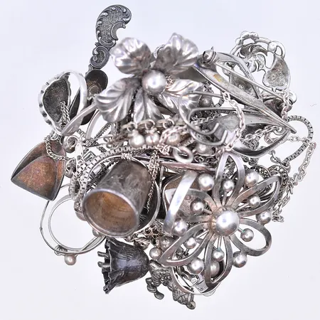 Diverse silver, 830/1000. Vikt: 106,1 g