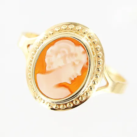 Ring med kamé stl:17, bredd 2-13mm, 18K  Vikt: 1,6 g