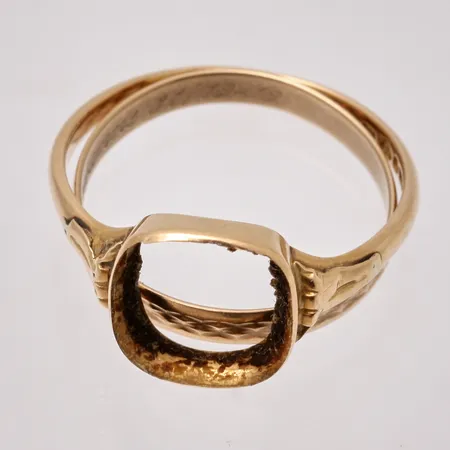 Diverse defekt guld, 18K, 5,62g.
