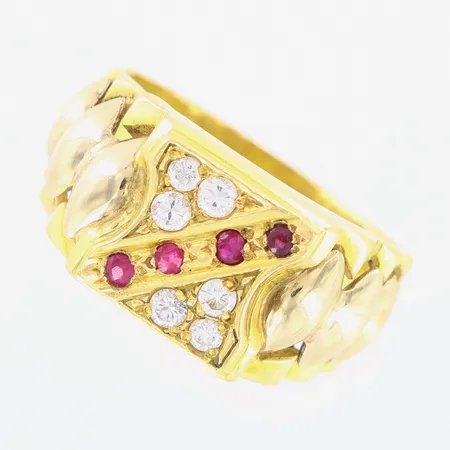 Klackring diamanter 2 x ca 0,03ct 2 x ca 0,04ct 2 x ca 0,05ct, stl:22, bredd 5,5-13mm 18K. m Vikt: 13,9 g