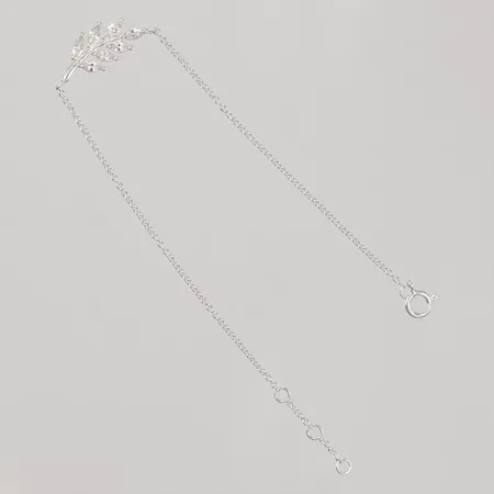 Armband med vita stenar justerbar längd 16-18cm, bredd 1,2mm, silver 925/1000 Vikt: 1,5 g