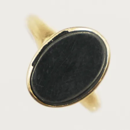 Ring med svart sten stl 17, bredd 2-14mm, ej stämplad, bruksslitage, 18K. Vikt: 2,6 g