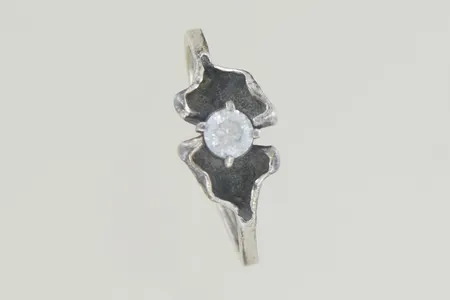 Ring med sten stl:17 silver Vikt: 2 g