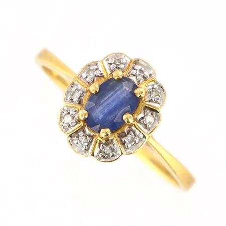 Ring carmosé med safir och diamanter stl:17¼, bredd framtill ca 11mm, Guldfynd, 18K Vikt: 2,4 g