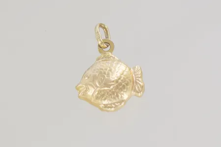 Hänge fisk längd 2 cm bredd 1,5 cm 18K   Vikt: 1,4 g
