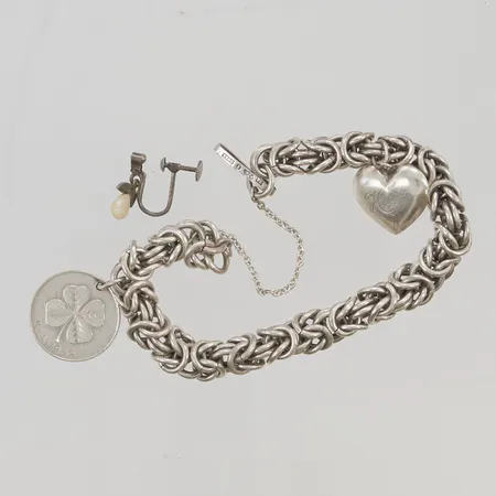 Diverse silversmycken defekt 830/1000 Silver 55,6g.