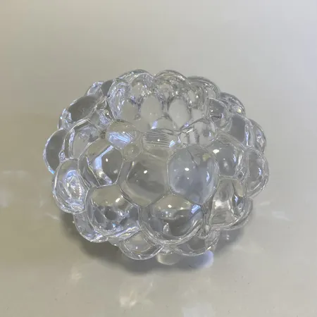 Ljuslykta Orrefors Hallon glas höjd 6,5cm. 