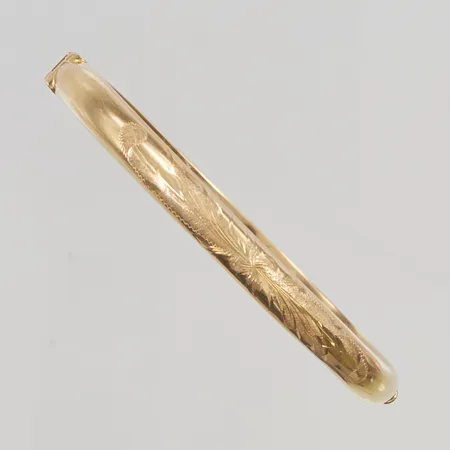 Armring 62x57mm bredd 6mm dekor 18K 9,9g.