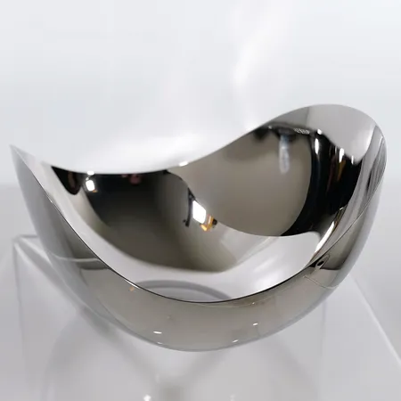 Skål Georg Jensen. Rostfritt stål. Bloom Collection. Design Helle Damkjær. H:153mm B: Ø 278mm. Nyskick